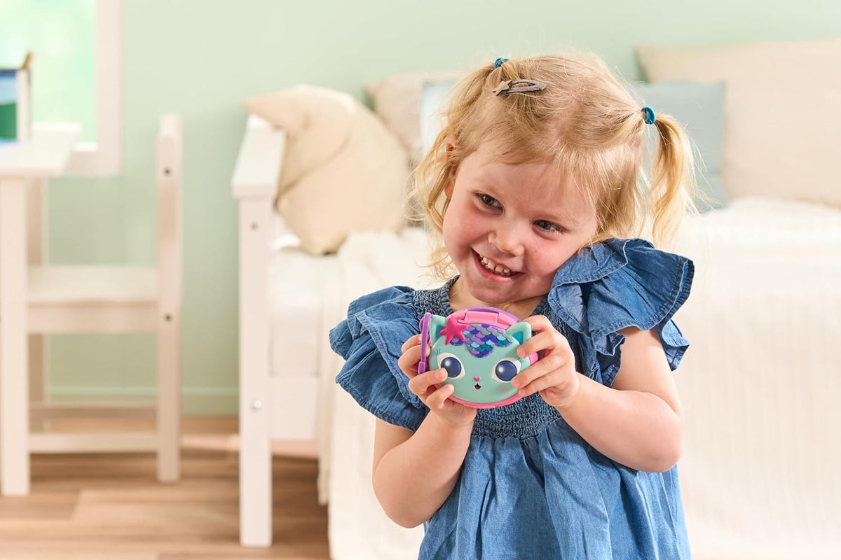 Vtech - Gabby's Dollhouse MerCat & Me On-the-Go - Multicolor | Swim into some fun learning with MerCat, Gabby and the Gabby Cats with the MerCat & Me On The Go.| suitable ages 3 + up