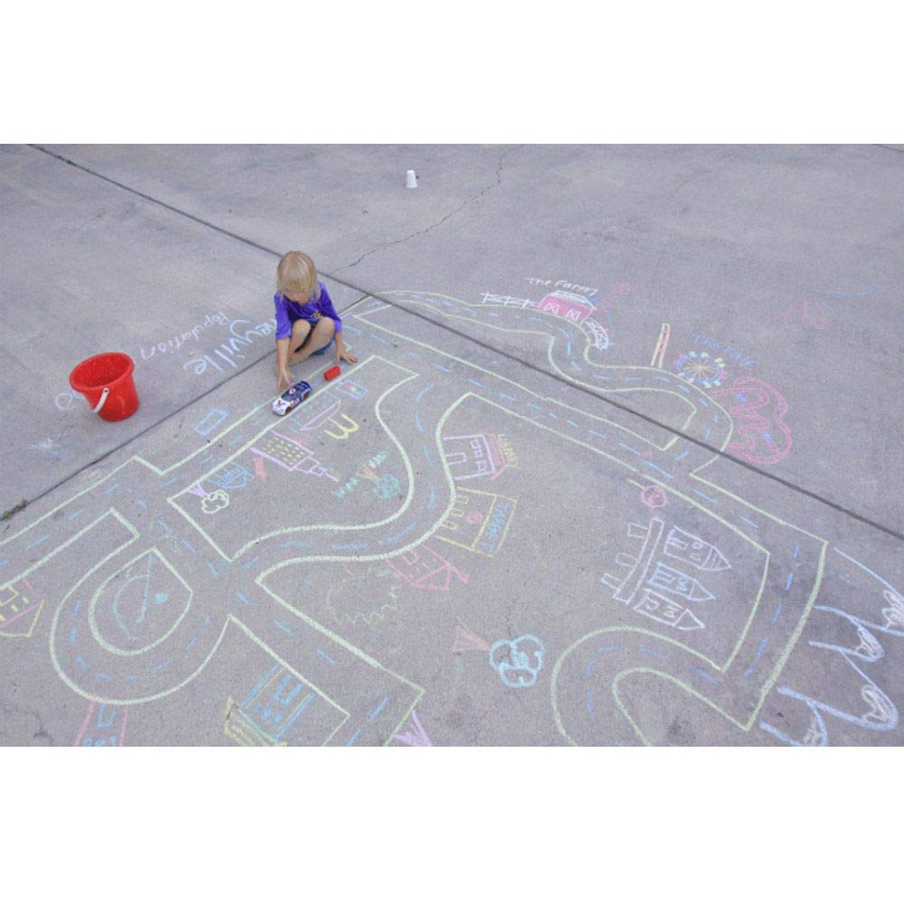 Crayola Washable Sidewalk Chalk – 10 Vibrant Colors, Long-Lasting Outdoor Chalk Set for Kids, Non-Toxic & Easy to Clean
