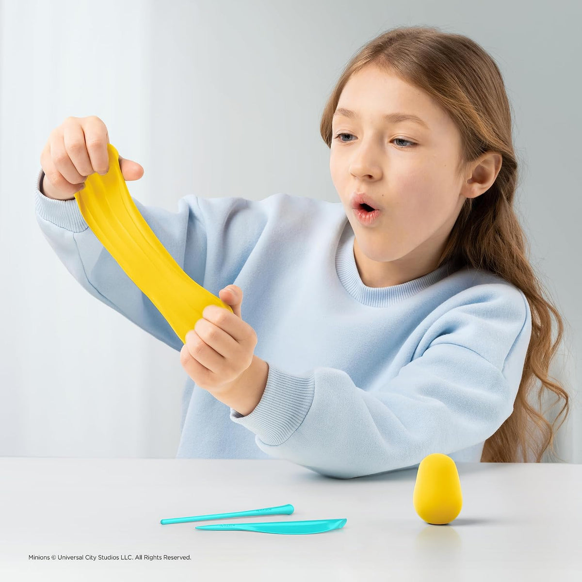 Hey Clay - Minions Stuart Colourful modelling air-dry clay, 5 cans with fun interactive app for kids 3 years +