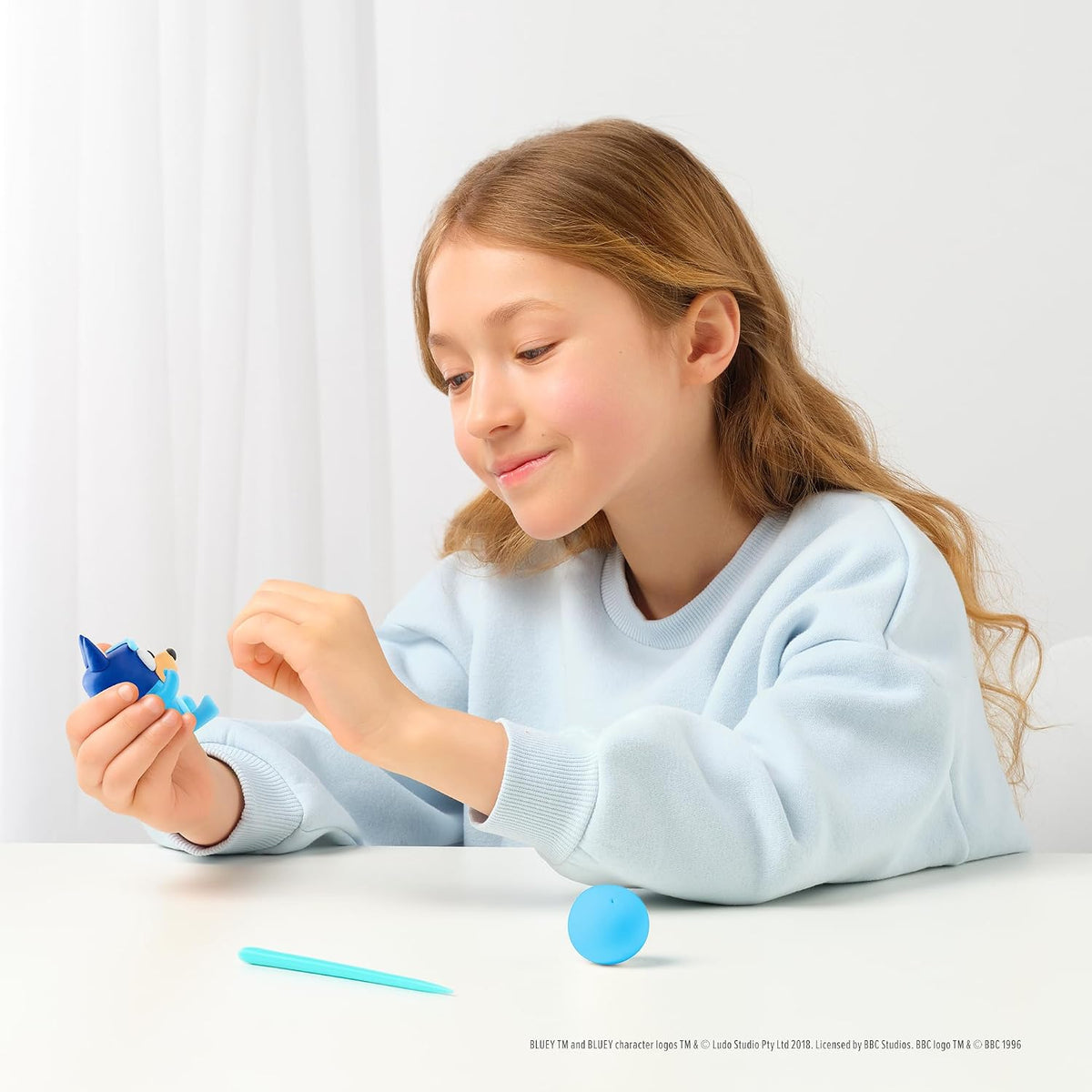 Hey Clay - Coco. Colorful modeling air-dry clay, 5 cans with fun interactive app for kids aged 3+ years.