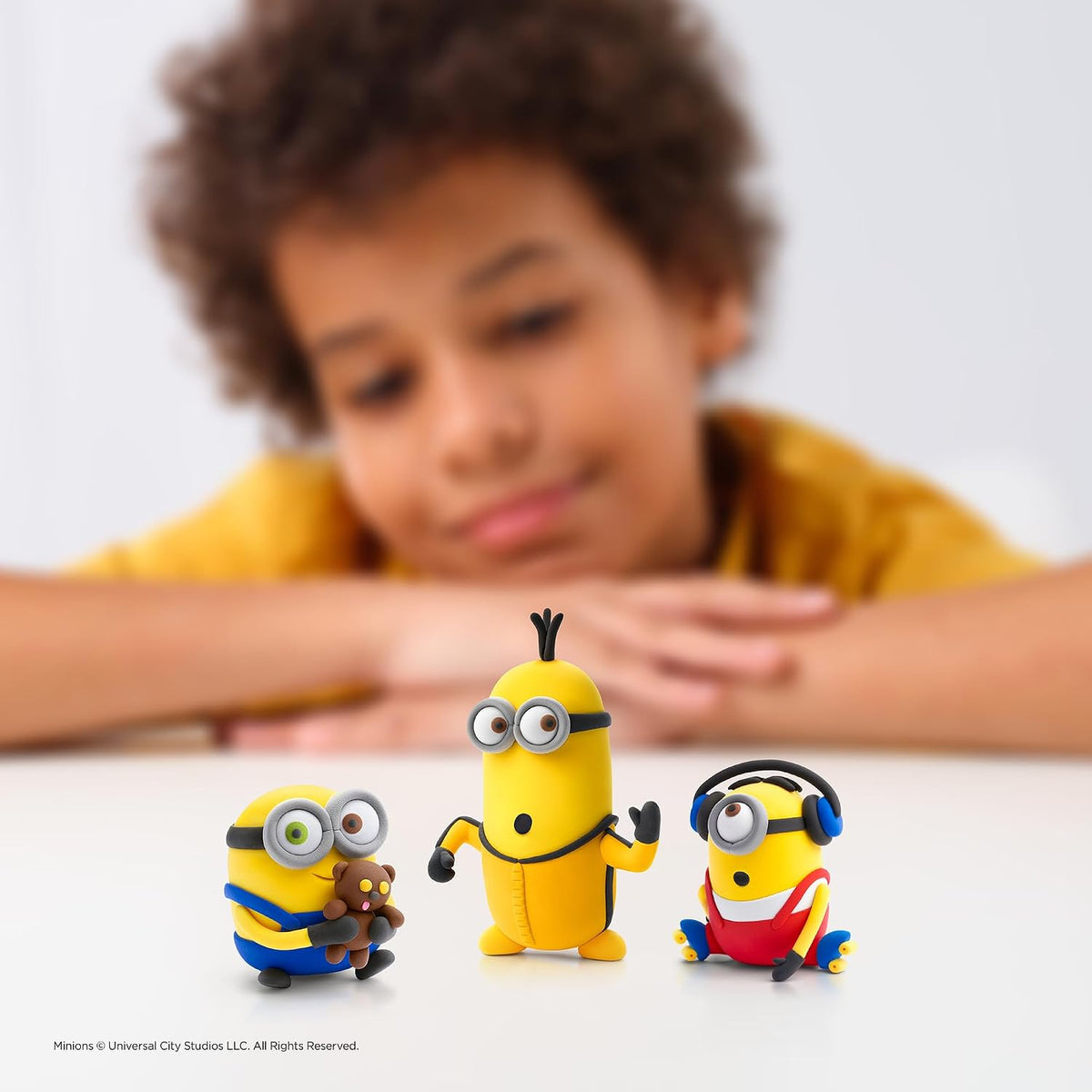 Hey Clay - Minions Stuart Colourful modelling air-dry clay, 5 cans with fun interactive app for kids 3 years +