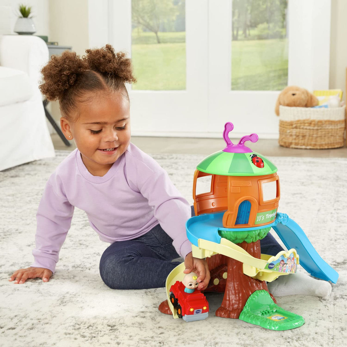 VTech CoComelon Go! Go! Smart Wheels Treehouse Track Set, Spiral Ramp & SmartPoint Songs, Ages 1.5 – 5 Years