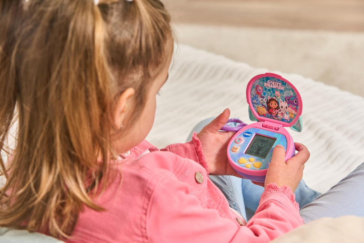 Vtech - Gabby's Dollhouse MerCat & Me On-the-Go - Multicolor | Swim into some fun learning with MerCat, Gabby and the Gabby Cats with the MerCat & Me On The Go.| suitable ages 3 + up