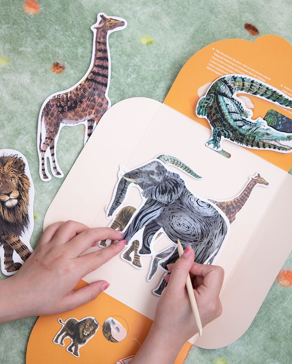 Avenir - Natural Creation Scratch Safari Animals Stickers – Lion, Elephant, Giraffe, Crocodile | Creative Scratch Art Sticker Kit for Kids | Educational Animal Fun